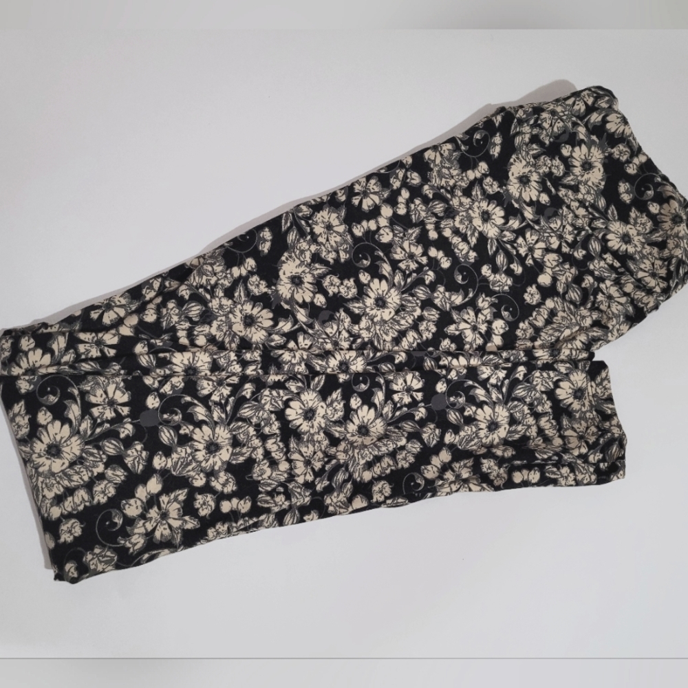 LuLaRoe Floral Leggings Tall and Curvy